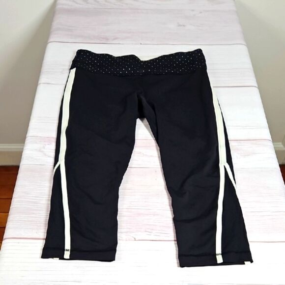 Lululemon Up The Pace Crop - Picture 2 of 7